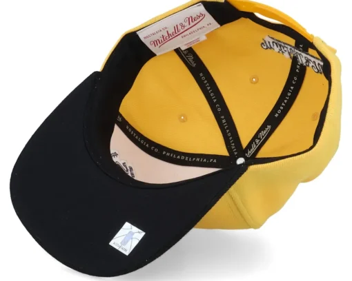 Los Angeles Lakers Core Basics Gold/Black Snapback - Mitchell & Ness