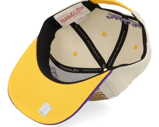 Los Angeles Lakers Pop Panel Off White/Purple Snapback - Mitchell & Ness
