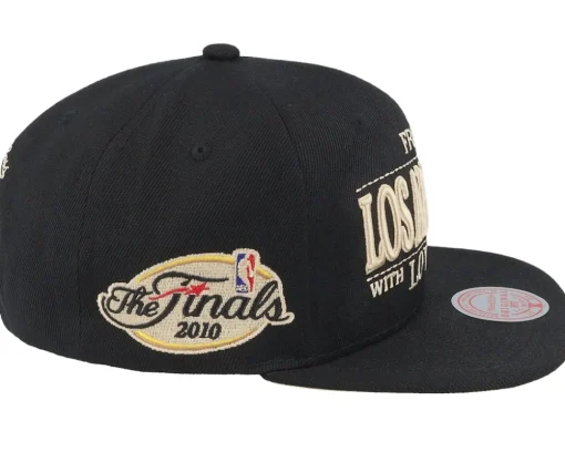 Los Angeles Lakers With Love Black Snapback - Mitchell & Ness