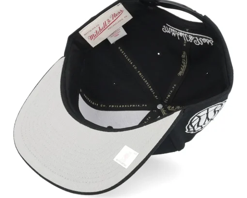Memphis Grizzlies Evergreen Black/White Snapback - Mitchell & Ness