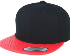Metallic Visor Black/Red Snapback - Yupoong