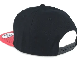 Metallic Visor Black/Red Snapback - Yupoong
