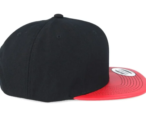 Metallic Visor Black/Red Snapback - Yupoong