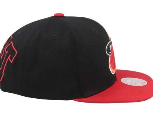 Miami Heat Back In Action Black/Red Snapback - Mitchell & Ness