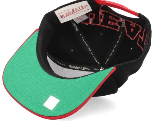 Miami Heat Back In Action Black/Red Snapback - Mitchell & Ness