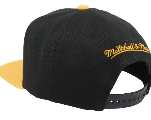 Miami Heat Core Basics Black/Yellow Snapback - Mitchell & Ness