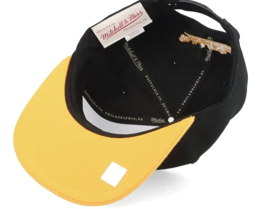 Miami Heat Core Basics Black/Yellow Snapback - Mitchell & Ness