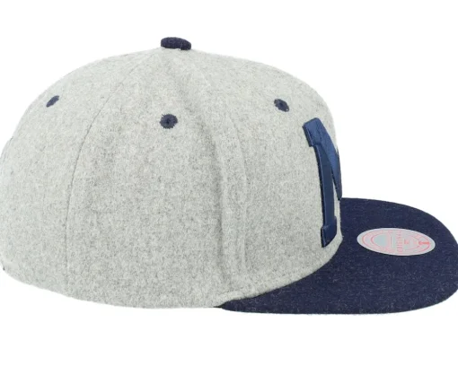 Michigan Wolverines Melton Patch Grey/Navy Snapback - Mitchell & Ness
