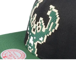 Milwaukee Bucks 8 Bit Xl Black/Green Snapback - Mitchell & Ness