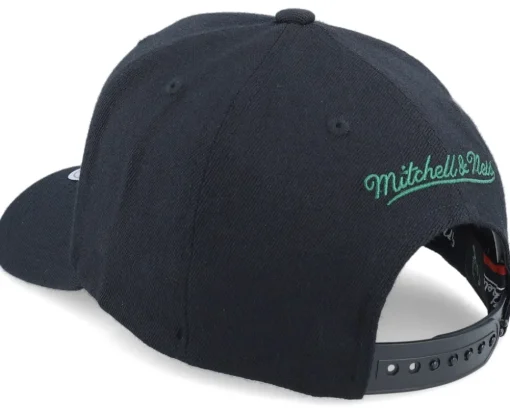 Milwaukee Bucks Classic Red Custom Patch Black Adjustable - Mitchell & Ness