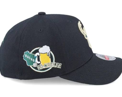 Milwaukee Bucks Classic Red Custom Patch Black Adjustable - Mitchell & Ness