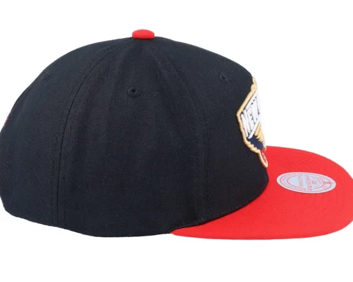 New Orleans Pelicans Core Basic Black/Red Snapback - Mitchell & Ness