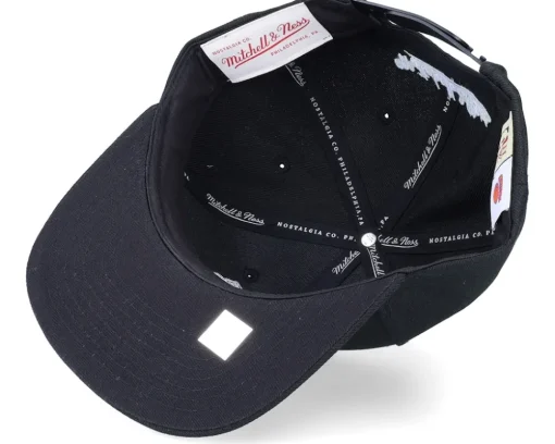 New York Knicks Iridescent Xl Logo Hwc Black Snapback - Mitchell & Ness
