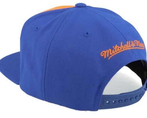New York Knicks Retro Sport Blue Snapback - Mitchell & Ness