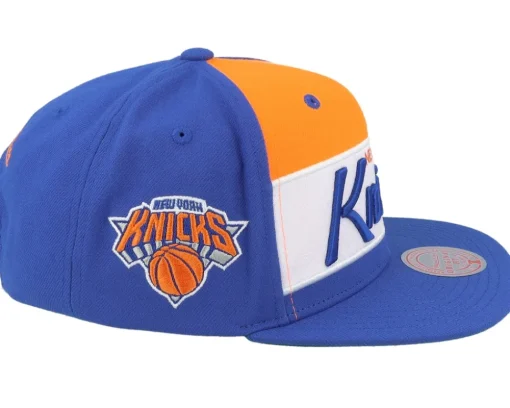 New York Knicks Retro Sport Blue Snapback - Mitchell & Ness
