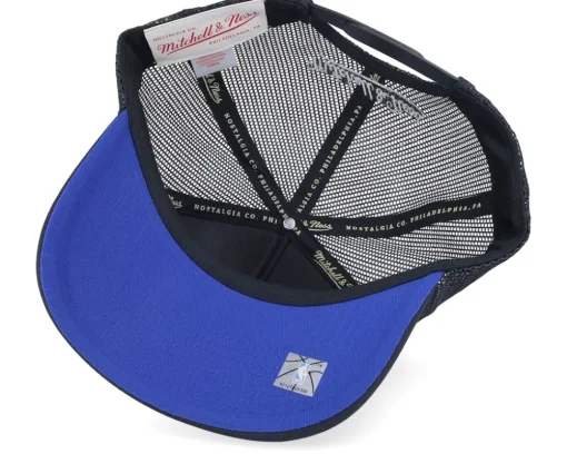 New York Knicks Rock On Black Trucker - Mitchell & Ness
