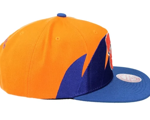 New York Knicks Sharktooth Orange/Royal Snapback - Mitchell & Ness