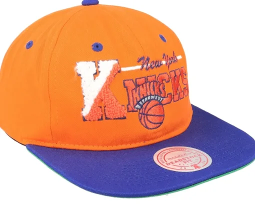 New York Knicks Varsity Letter Orange/Royal Snapback - Mitchell & Ness