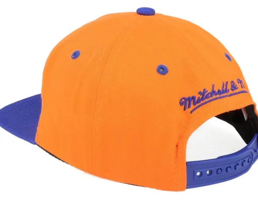 New York Knicks Varsity Letter Orange/Royal Snapback - Mitchell & Ness