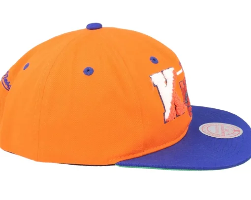 New York Knicks Varsity Letter Orange/Royal Snapback - Mitchell & Ness