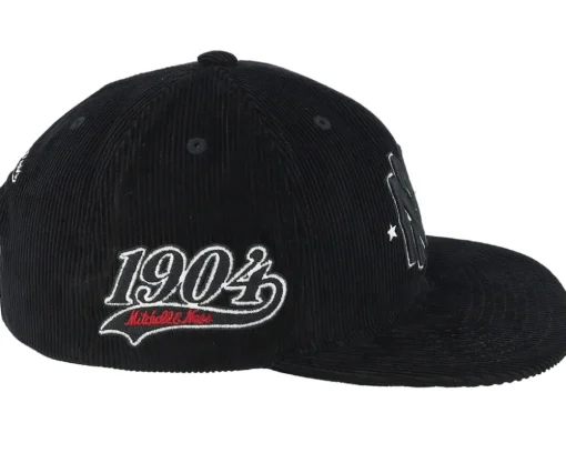 Own Brand Deadstock 1904 Black Snapback - Mitchell & Ness