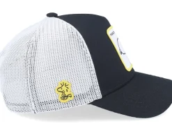 Peanuts Snoopy Black/White Trucker - Capslab