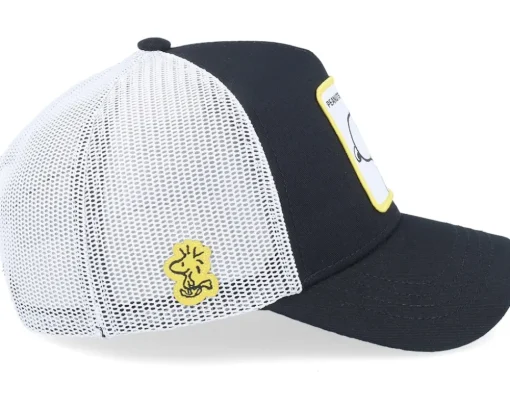 Peanuts Snoopy Black/White Trucker - Capslab