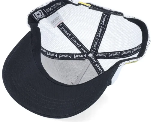 Peanuts Snoopy Black/White Trucker - Capslab