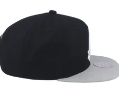 San Antonio Spurs Team 2 Tone 2.0 Black/Grey Snapback - Mitchell & Ness