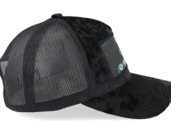 Scara Doll Velvet Black/Black A-frame Trucker - Scenes