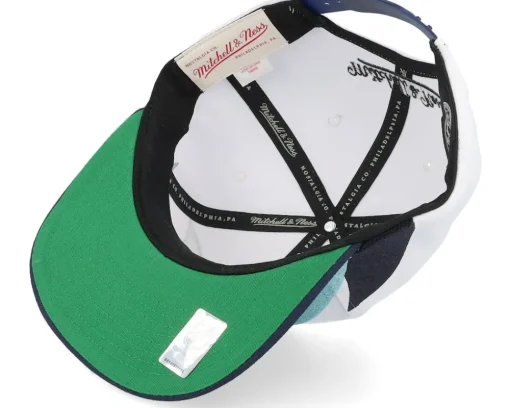 Seattle Kraken Vintage Sharktooth White/Navy Snapback - Mitchell & Ness