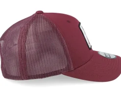 Sniff Berries Maroon Trucker - Moomin