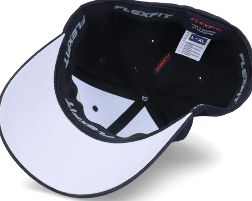 Sweden Flag Shield Black Flexfit - Forza