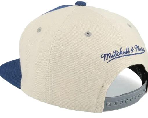 Toronto Maple Leafs Pop Panel Off White/Blue Snapback - Mitchell & Ness