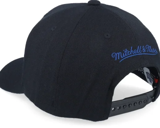 Toronto Maple Leafs Team Logo Cr Black Adjustable - Mitchell & Ness