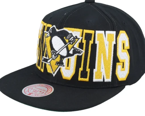 Toronto Maple Leafs Varsity Bust Black Snapback - Mitchell & Ness